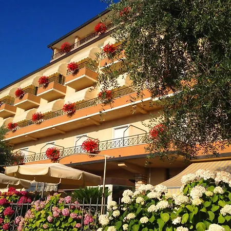 Pace Torri Del Benaco