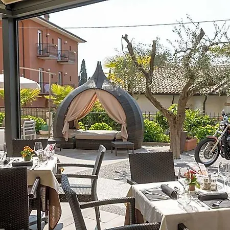 Pace Hotel Torri Del Benaco