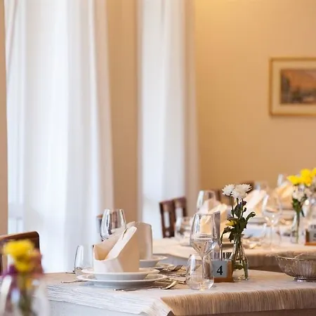 佩斯酒店 3* 托里德尔贝纳科